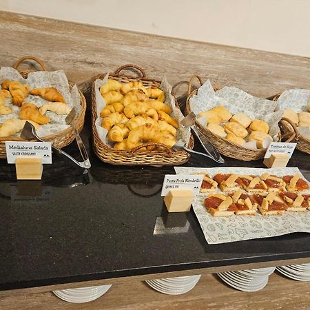 Dakar Hotel Μεντόζα Εξωτερικό φωτογραφία